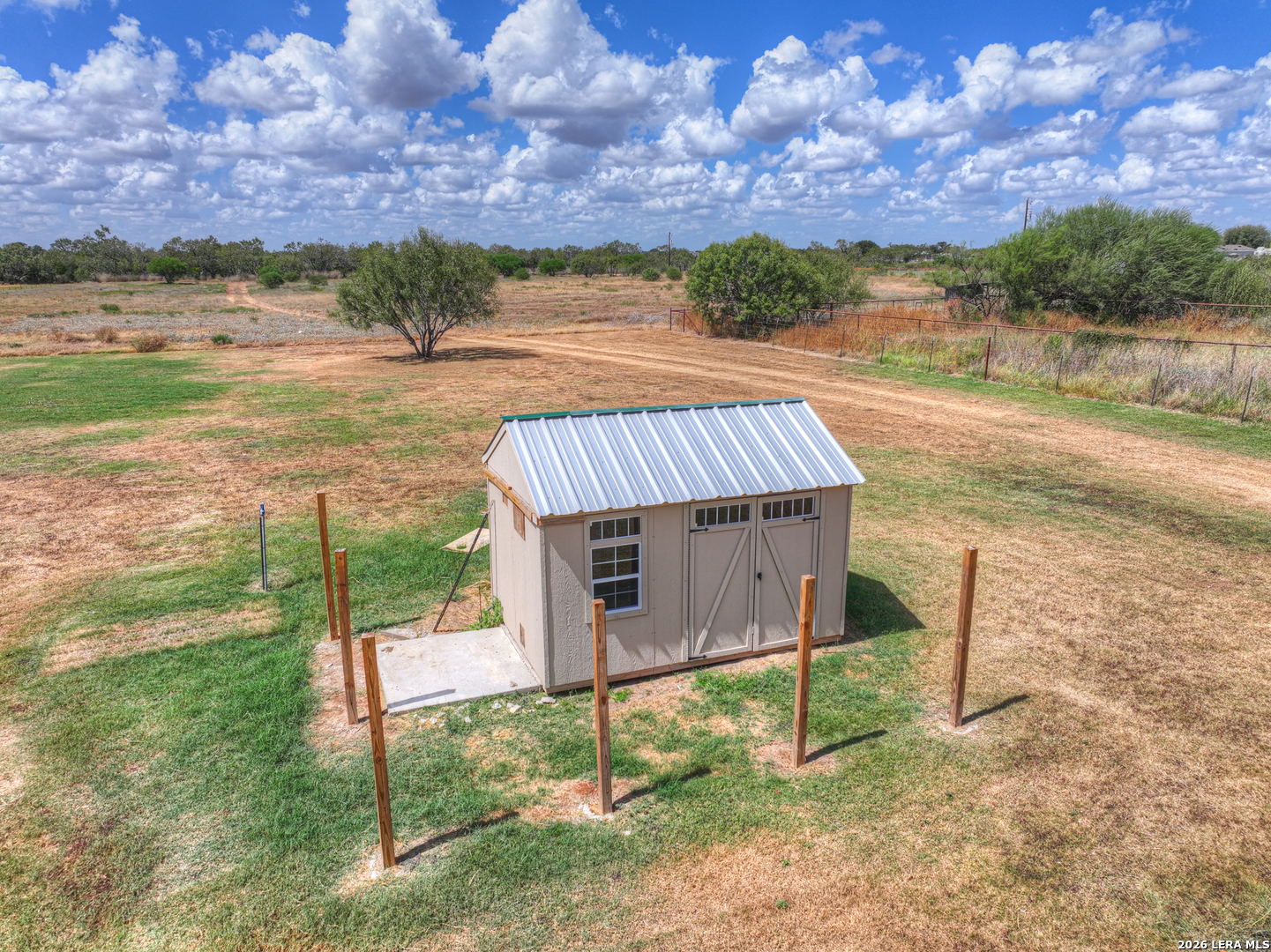 745 Warncke Rd, La Vernia, TX 78121