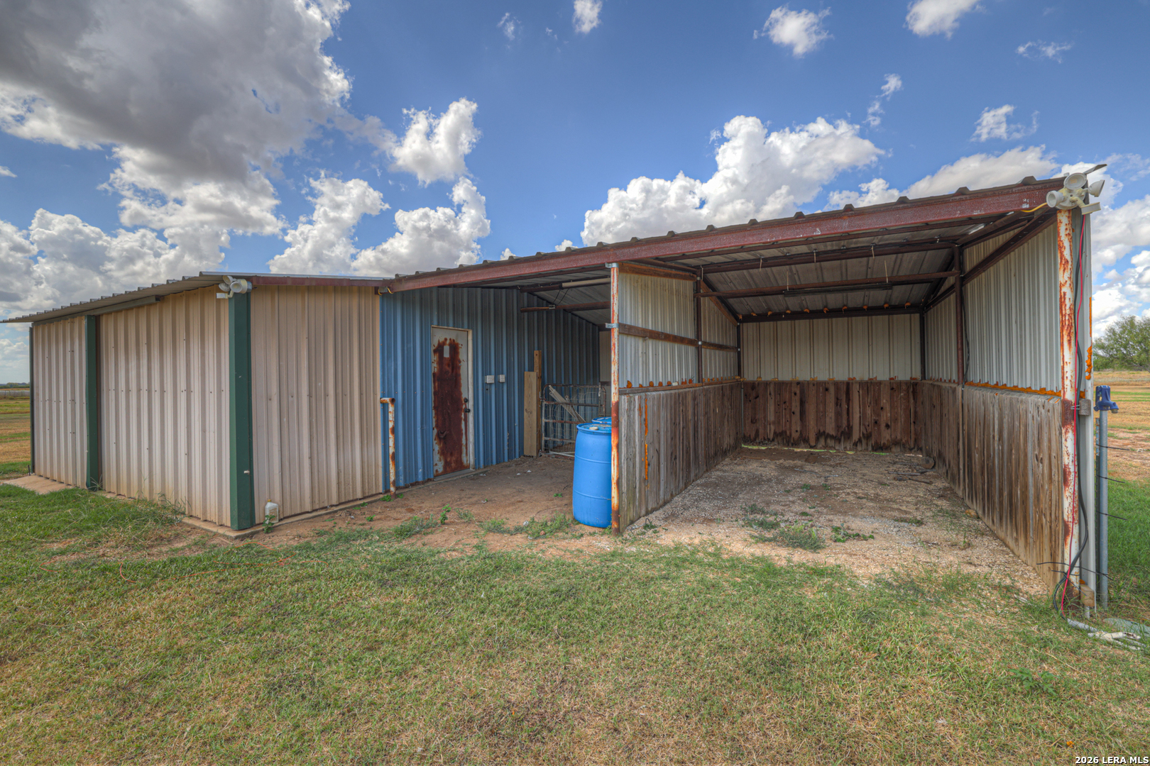 745 Warncke Rd, La Vernia, TX 78121