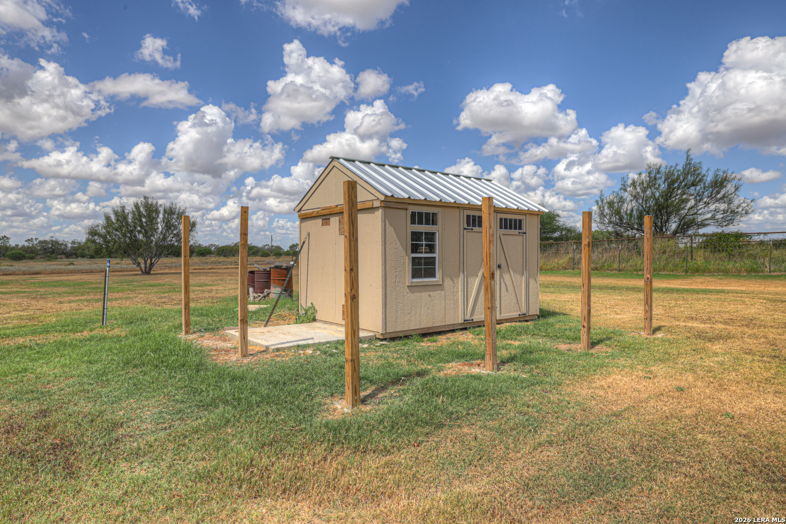 745 Warncke Rd, La Vernia, TX 78121