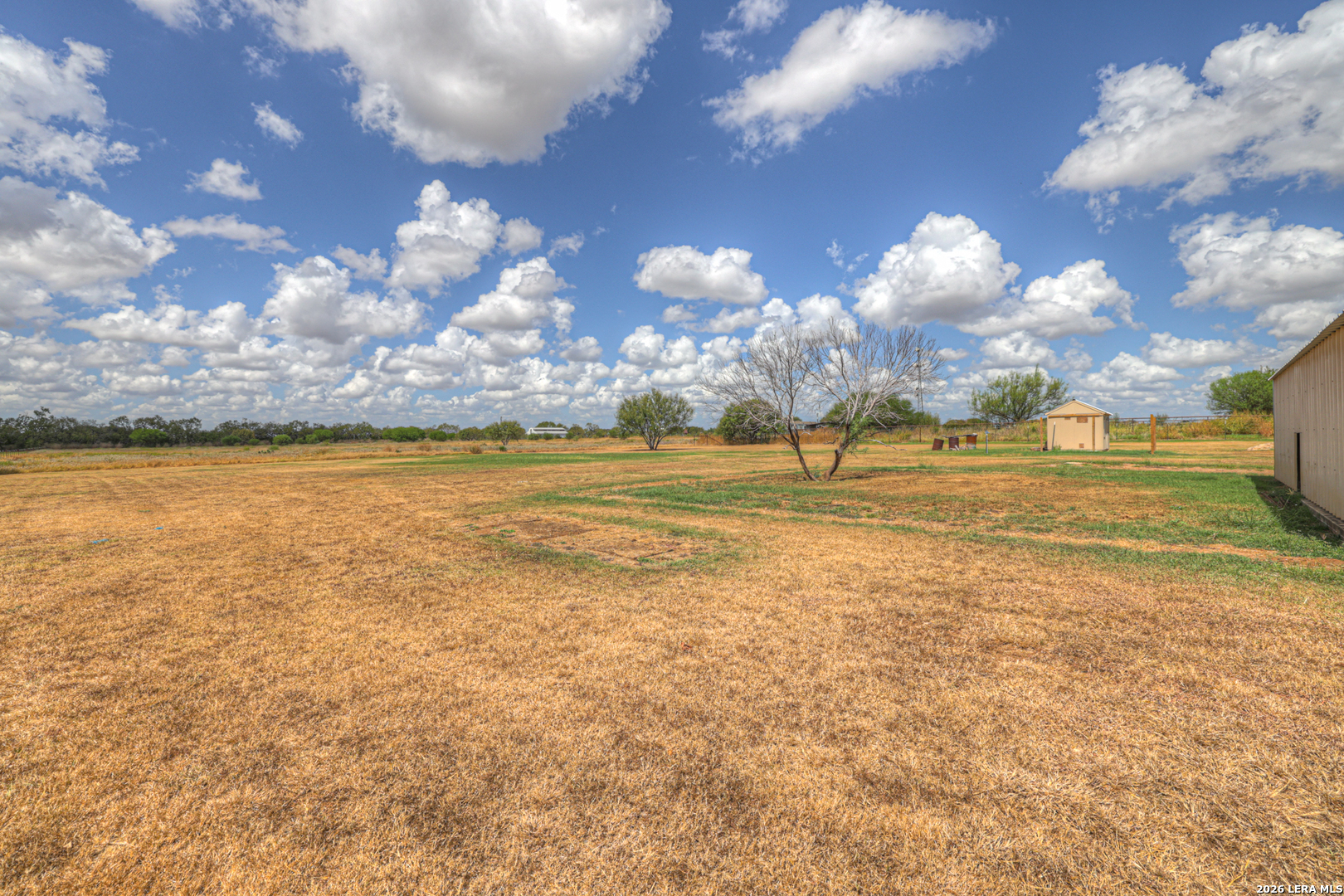 745 Warncke Rd, La Vernia, TX 78121