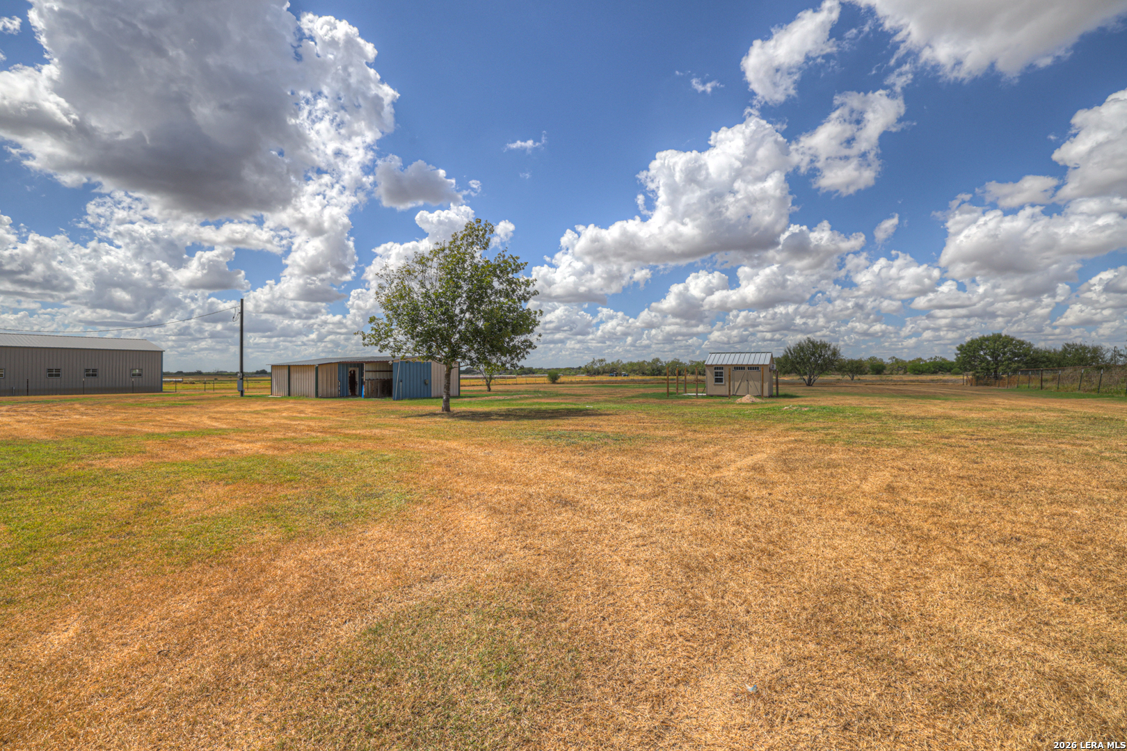 745 Warncke Rd, La Vernia, TX 78121