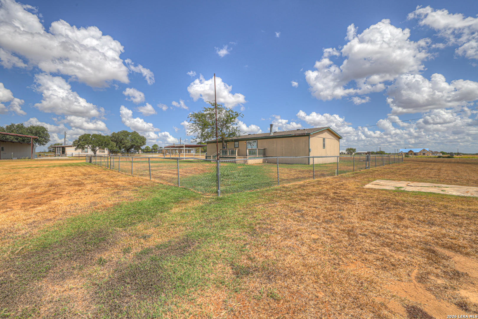 745 Warncke Rd, La Vernia, TX 78121