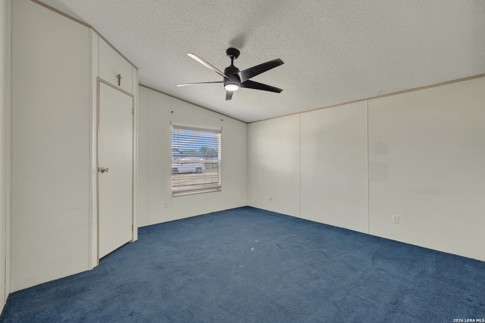 745 Warncke Rd, La Vernia, TX 78121