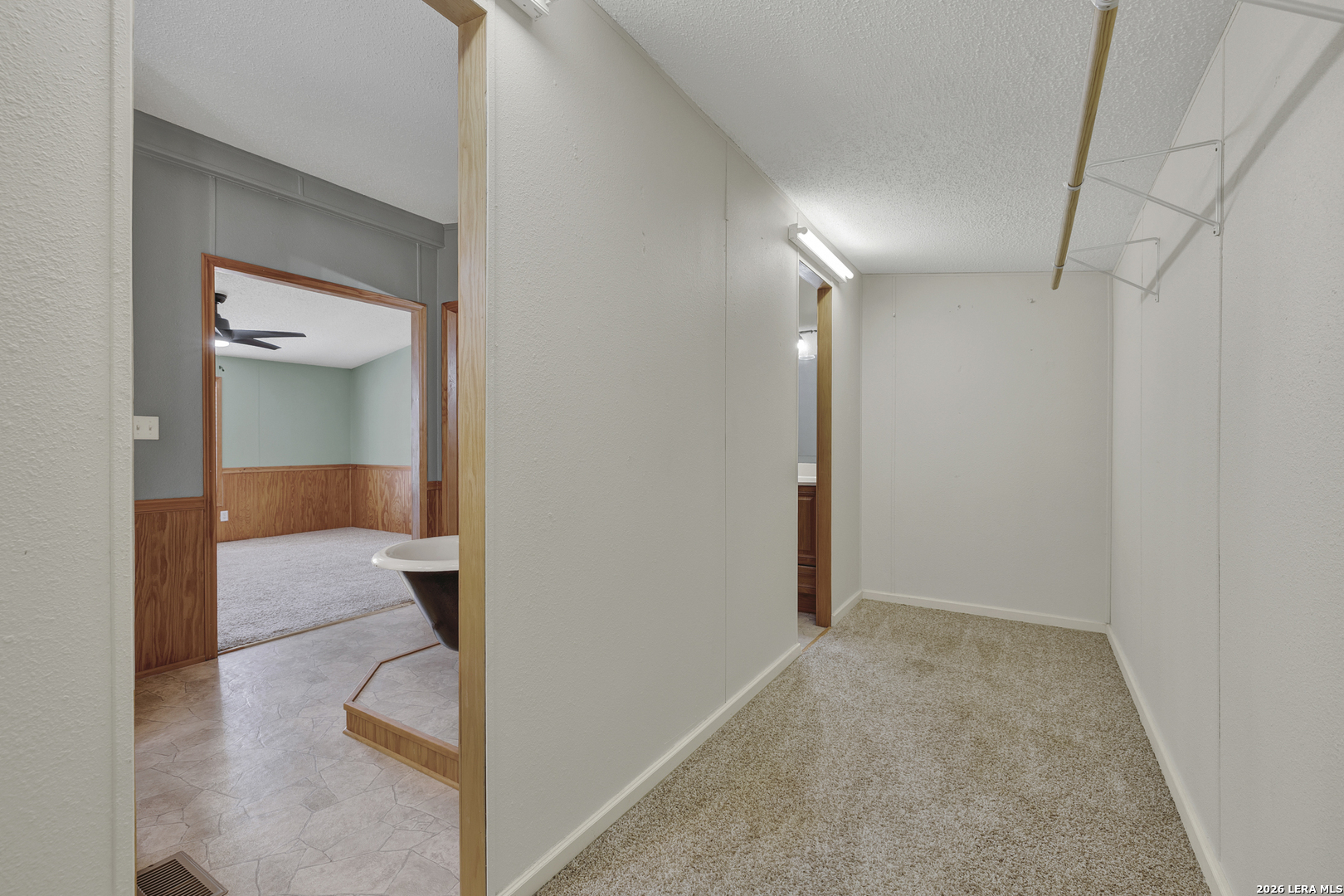 745 Warncke Rd, La Vernia, TX 78121