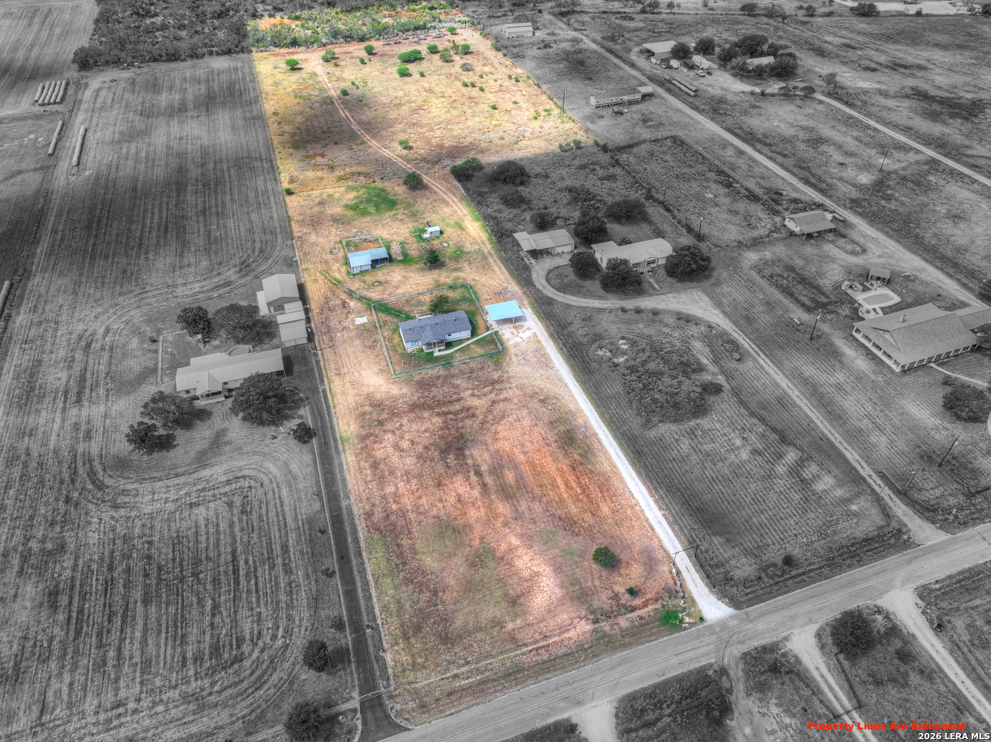 745 Warncke Rd, La Vernia, TX 78121