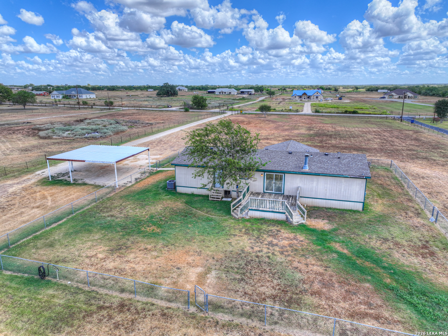 745 Warncke Rd, La Vernia, TX 78121