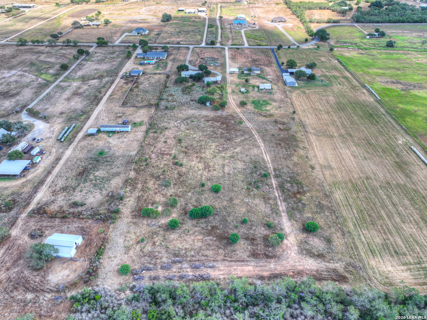 745 Warncke Rd, La Vernia, TX 78121