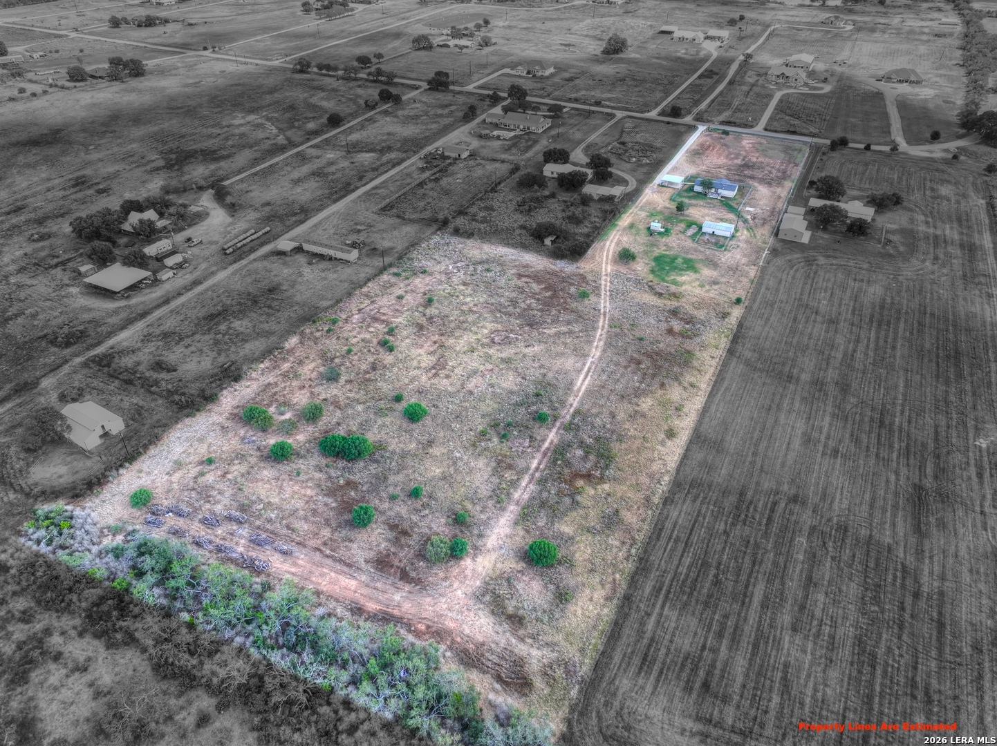 745 Warncke Rd, La Vernia, TX 78121