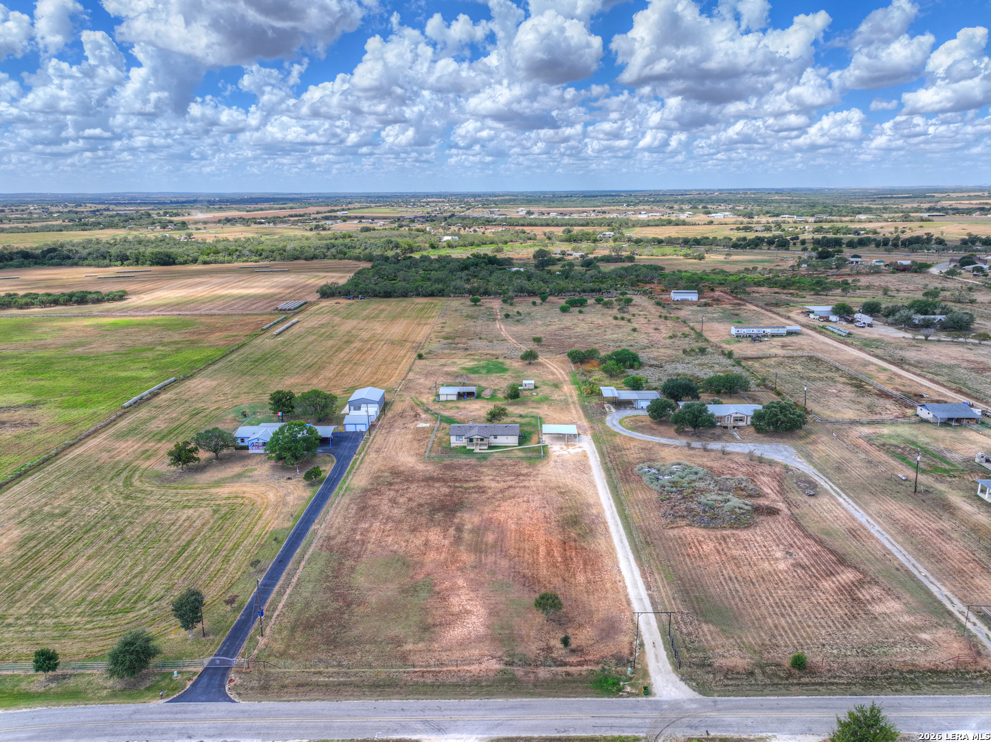 745 Warncke Rd, La Vernia, TX 78121