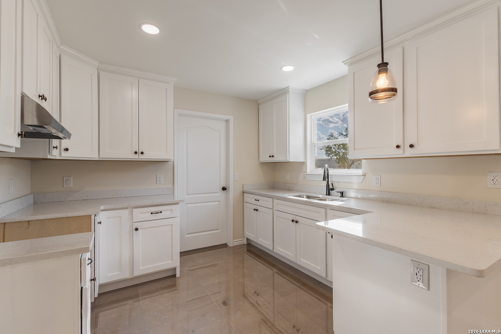 1090 KIFURI ST, Eagle Pass, TX 78852