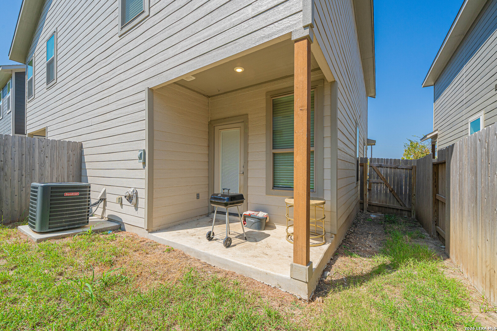 7616 MAGNOLIA VLG, San Antonio, TX 78252