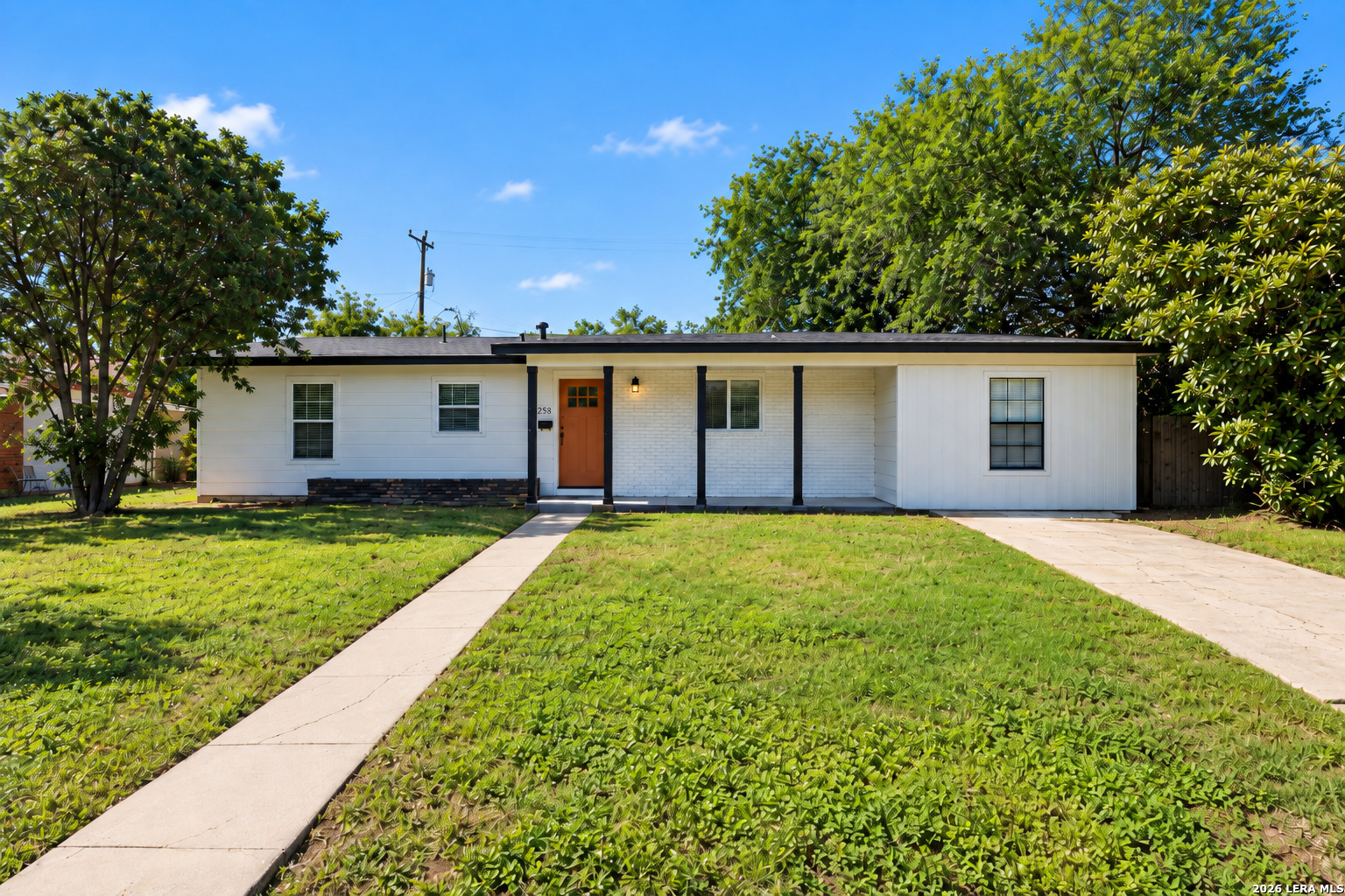 258 Antrim Dr