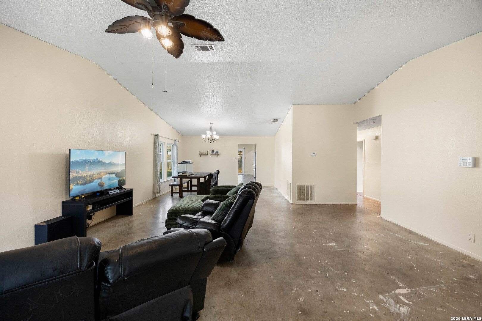 9051 RICH TRACE ST, San Antonio, TX 78251