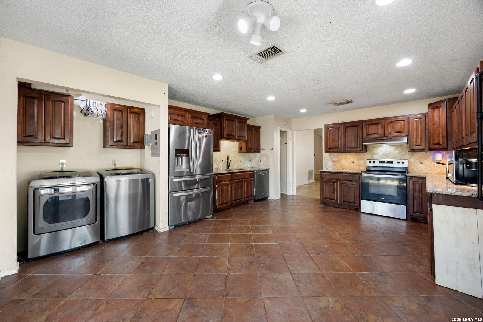 9051 RICH TRACE ST, San Antonio, TX 78251