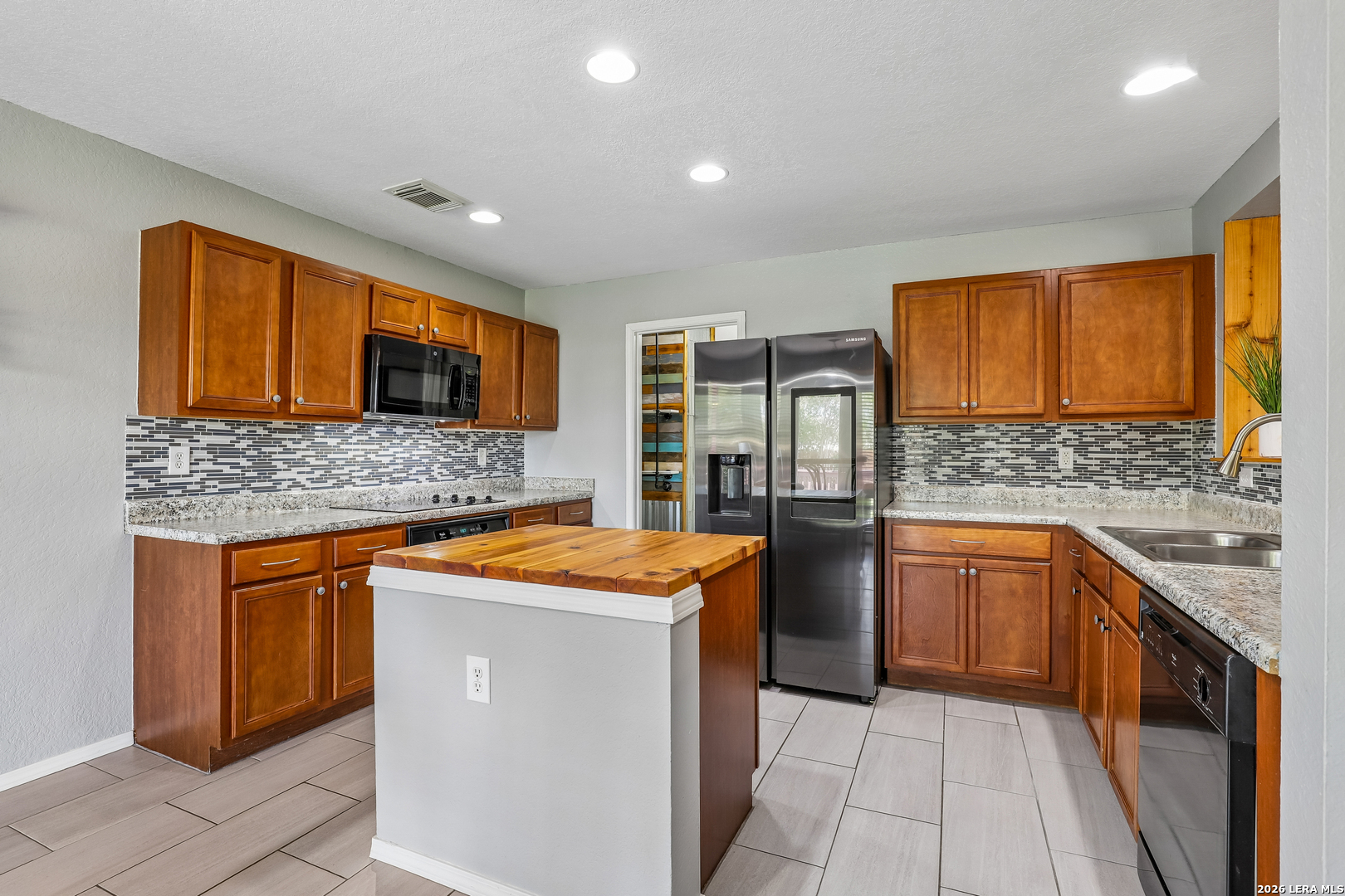 397 COPPER PATH DR, New Braunfels, TX 78130