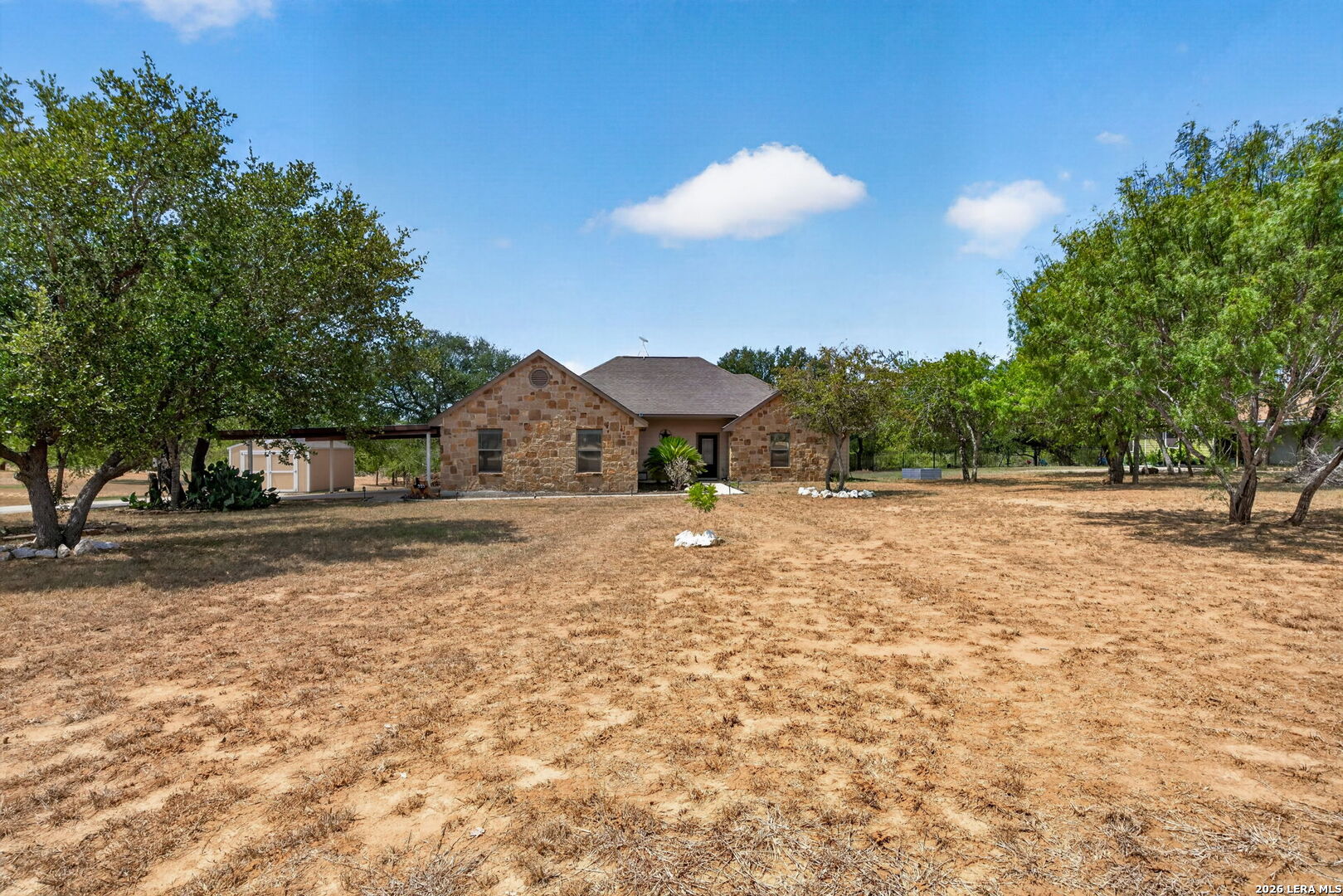 555 CIMARRON SQ, Poteet, TX 78065