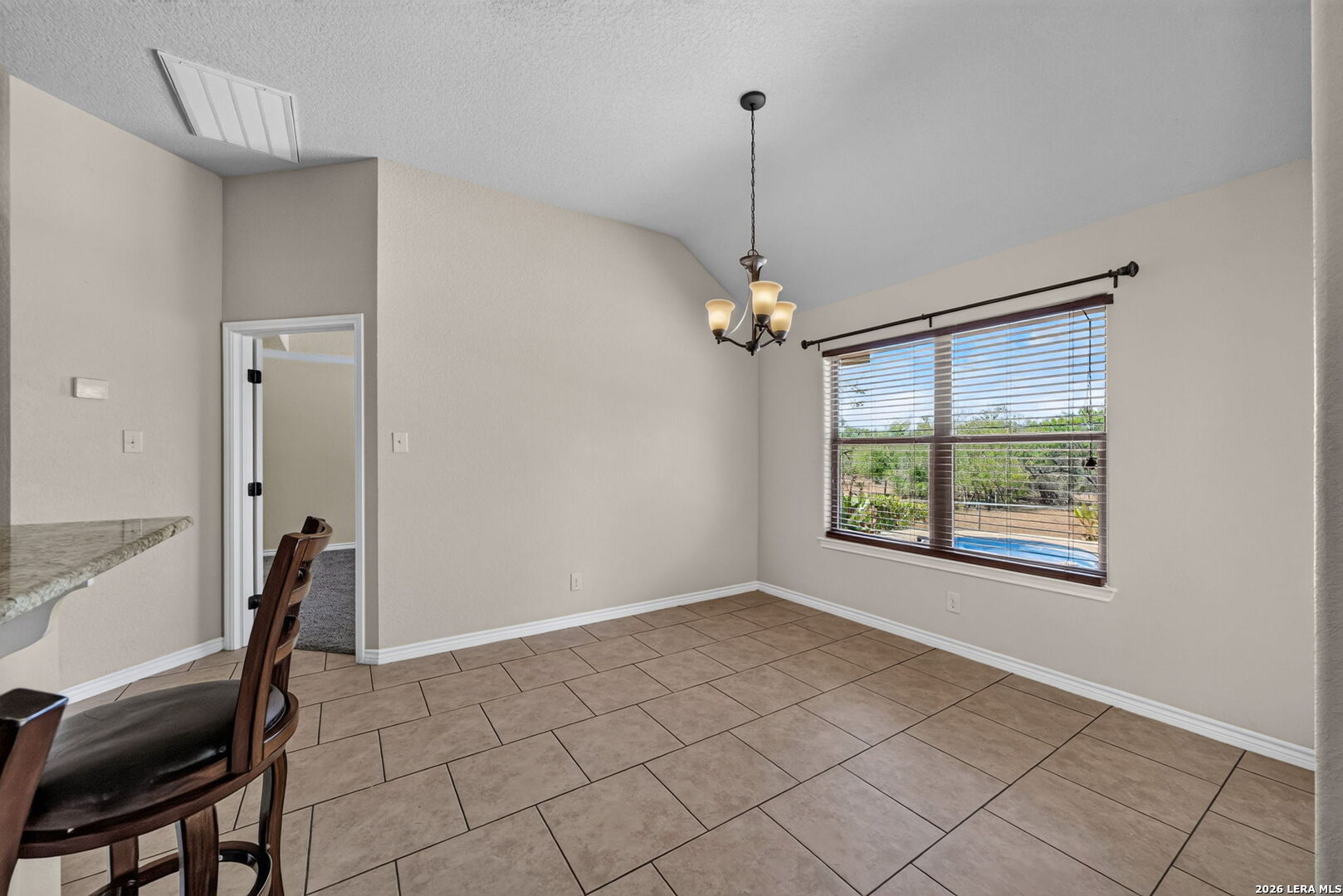 555 CIMARRON SQ, Poteet, TX 78065