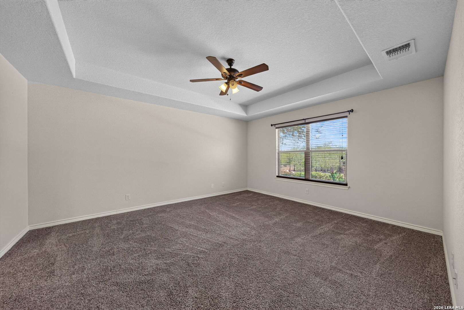 555 CIMARRON SQ, Poteet, TX 78065