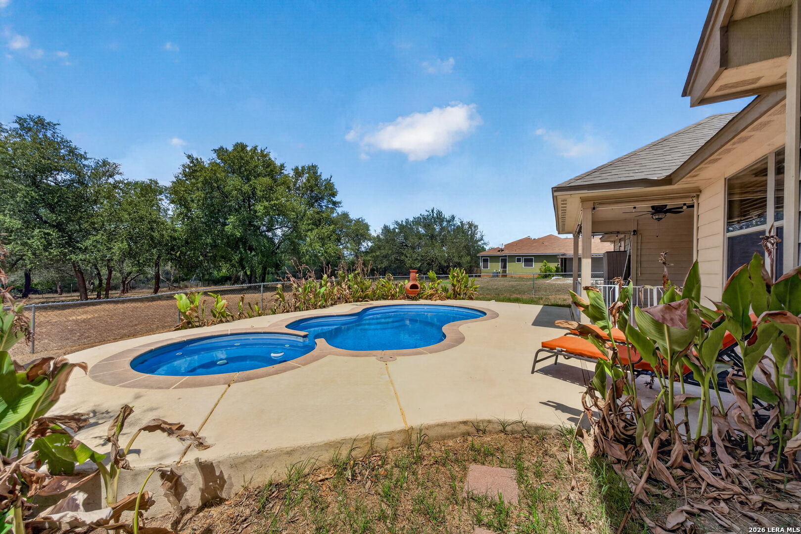 555 CIMARRON SQ, Poteet, TX 78065