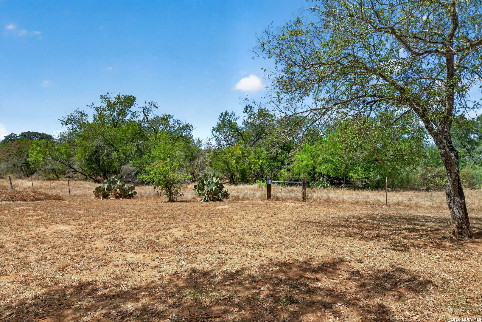 555 CIMARRON SQ, Poteet, TX 78065