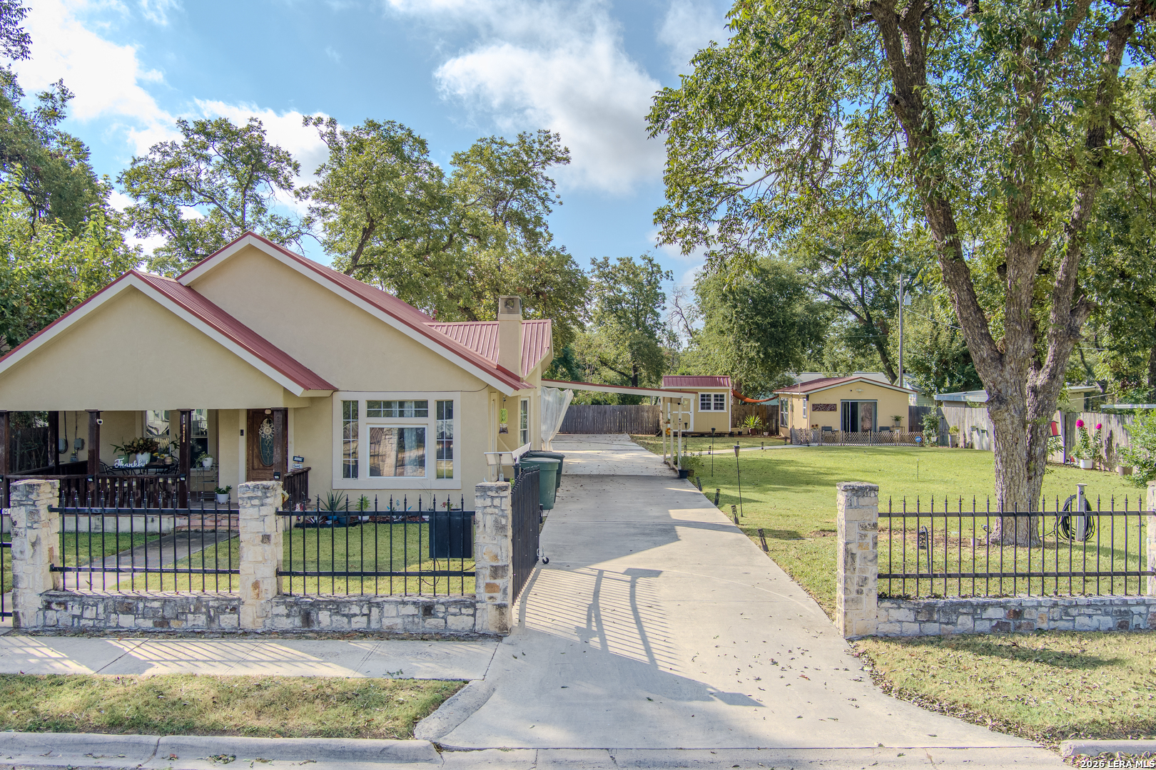 Photo 2 of Single family home for sale at 213 Minter St, Uvalde, TX 78801 | MLS# 2014104 | Listing updated on 2026-09-12