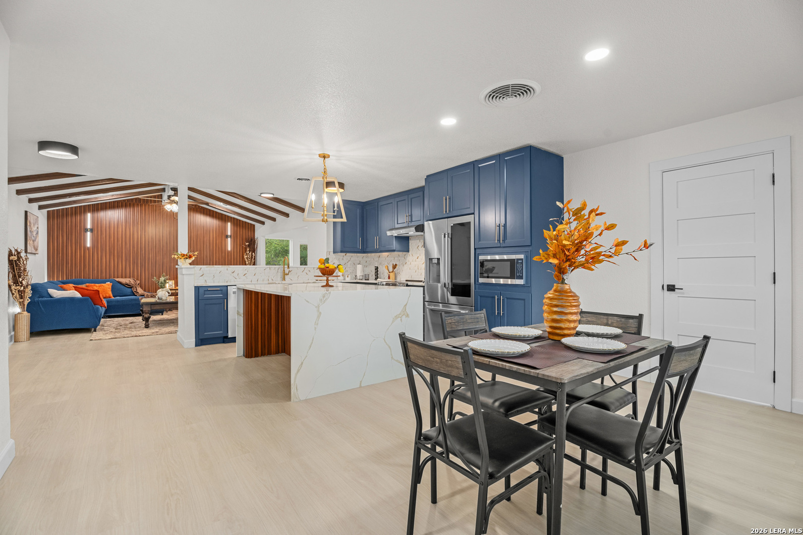 1607 WHELESS LN, Austin, TX 78723