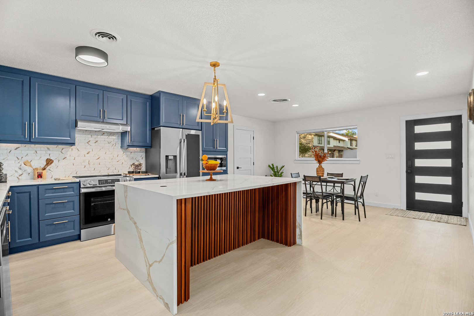 1607 WHELESS LN, Austin, TX 78723