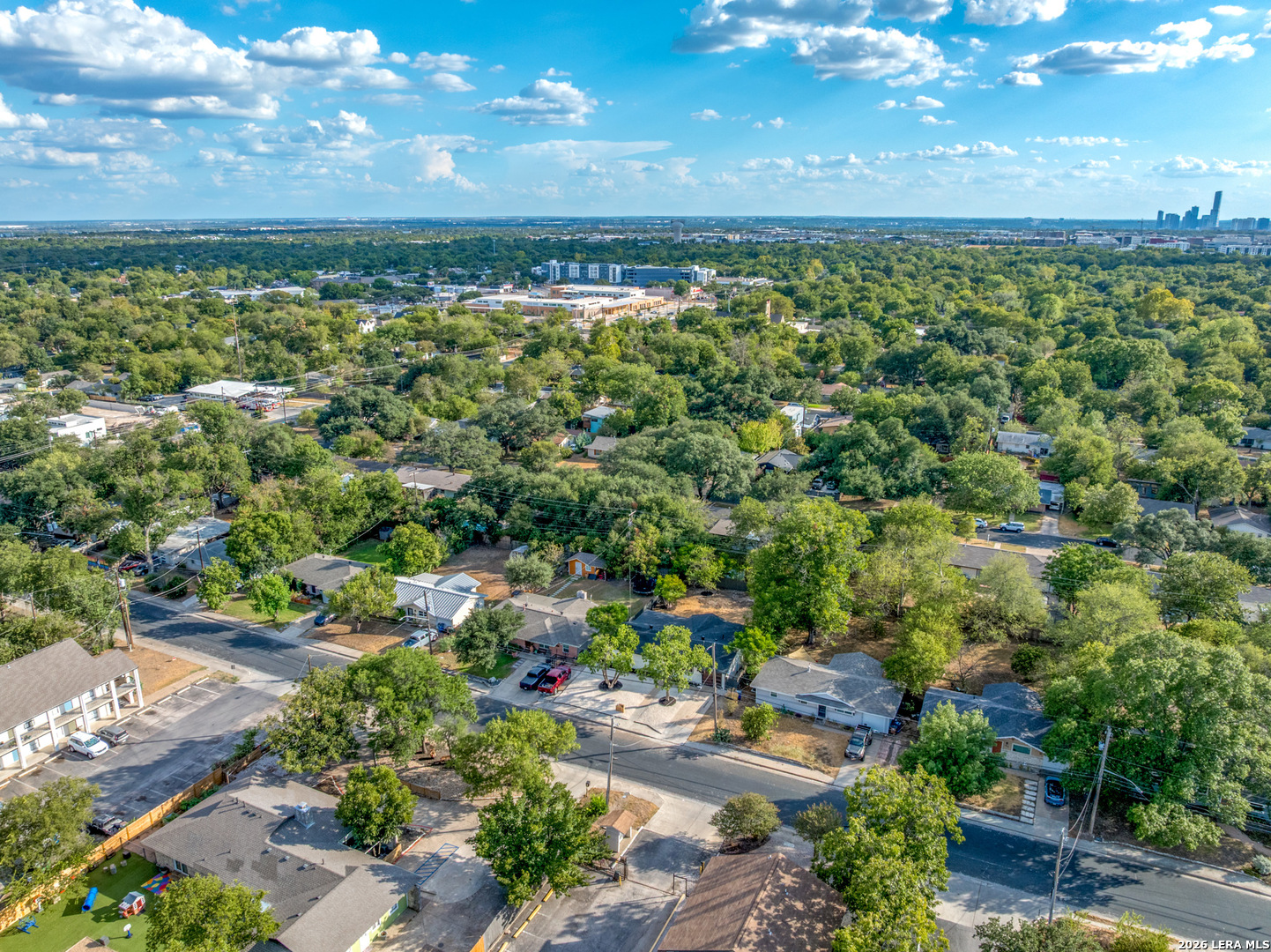 1607 WHELESS LN, Austin, TX 78723