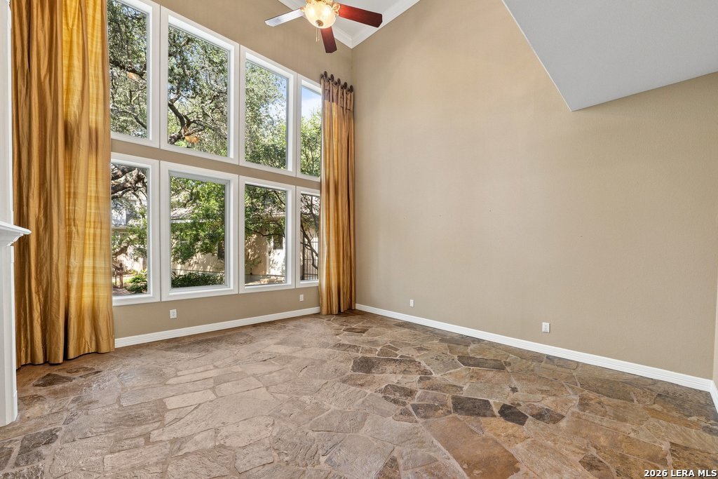 17323 FOUNTAIN BLUFF DR, photo 9