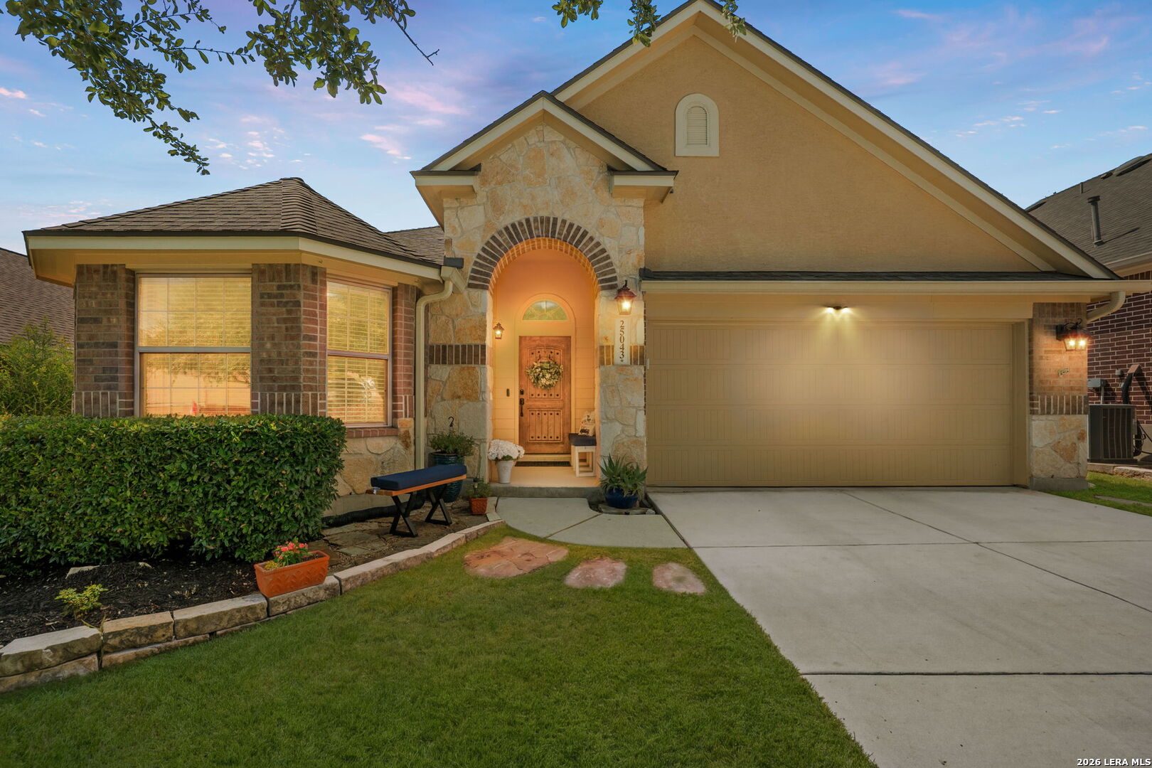 25043 Elwell Point