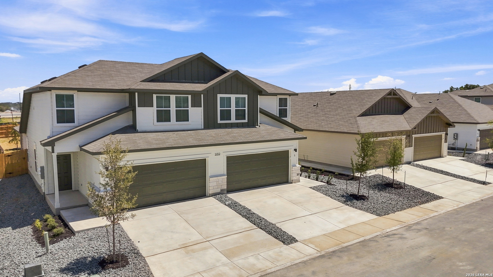 304/308 Colgin Dr Listing Cover Image