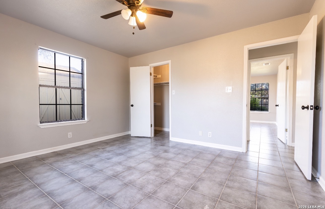 Photo 3 of Single family home for sale at 302 Bain Dr, Devine, TX 78016 | MLS# 2016105 | Listing updated on 2026-09-11