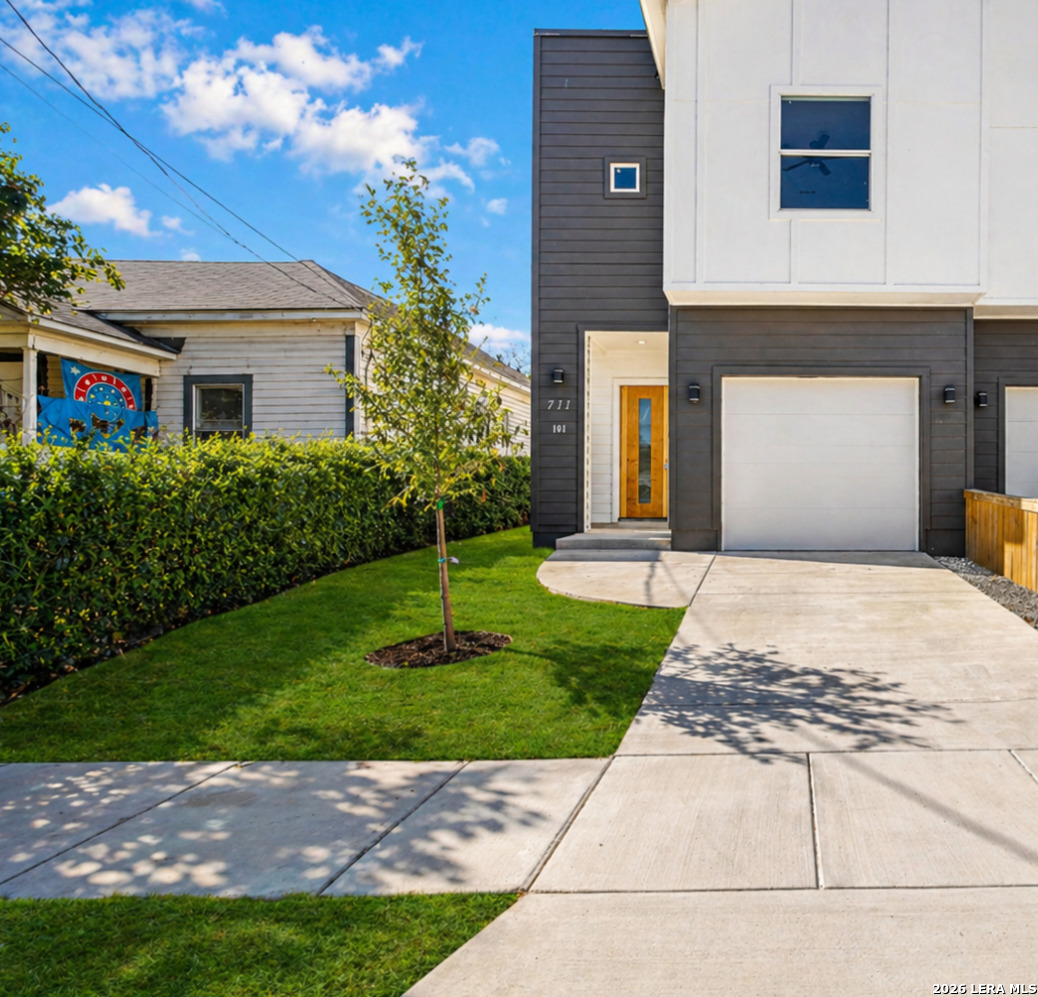 Property photo for 711 S Olive St, #UNIT 101, San Antonio, TX