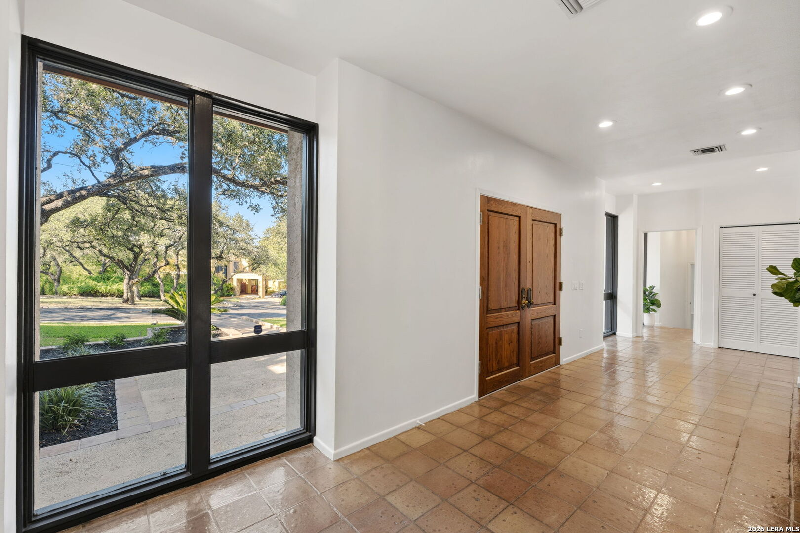 Entry/Foyer