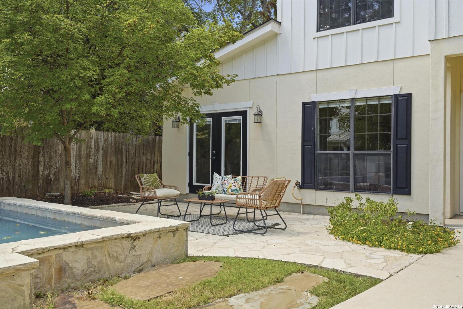 Photo 2 of Single family home for sale at 404 Ogrady St, Boerne, TX 78006 | MLS# 2016342 | Listing updated on 2026-09-14