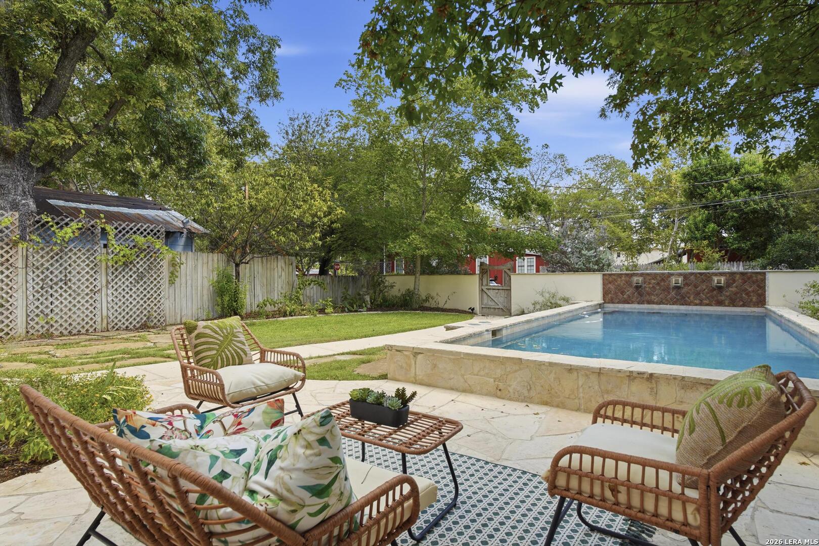 Photo 4 of Single family home for sale at 404 Ogrady St, Boerne, TX 78006 | MLS# 2016342 | Listing updated on 2026-09-14
