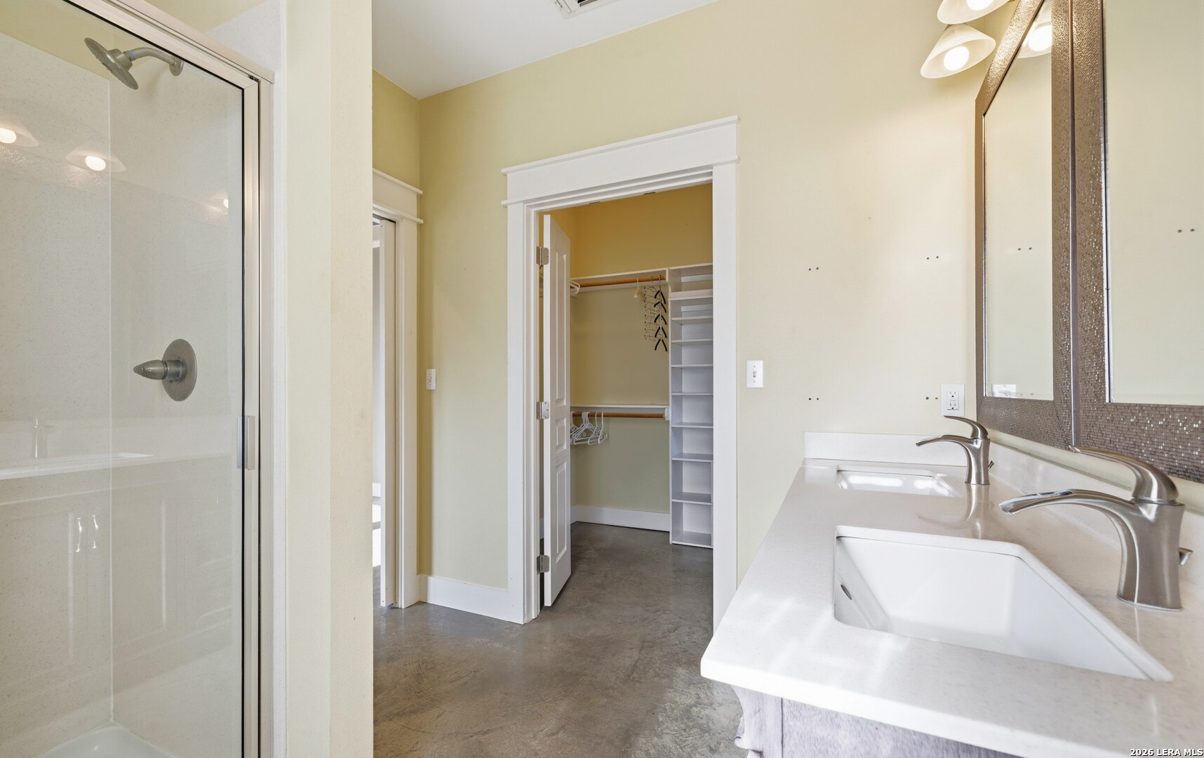 710 Northern Red Oak Lane, Fredericksburg, TX 78624