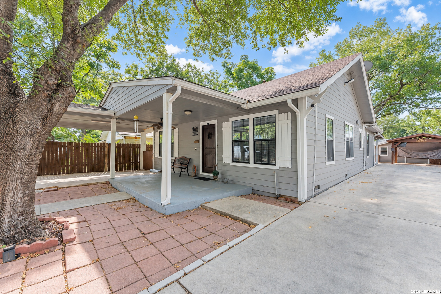 1634 Santa Monica St