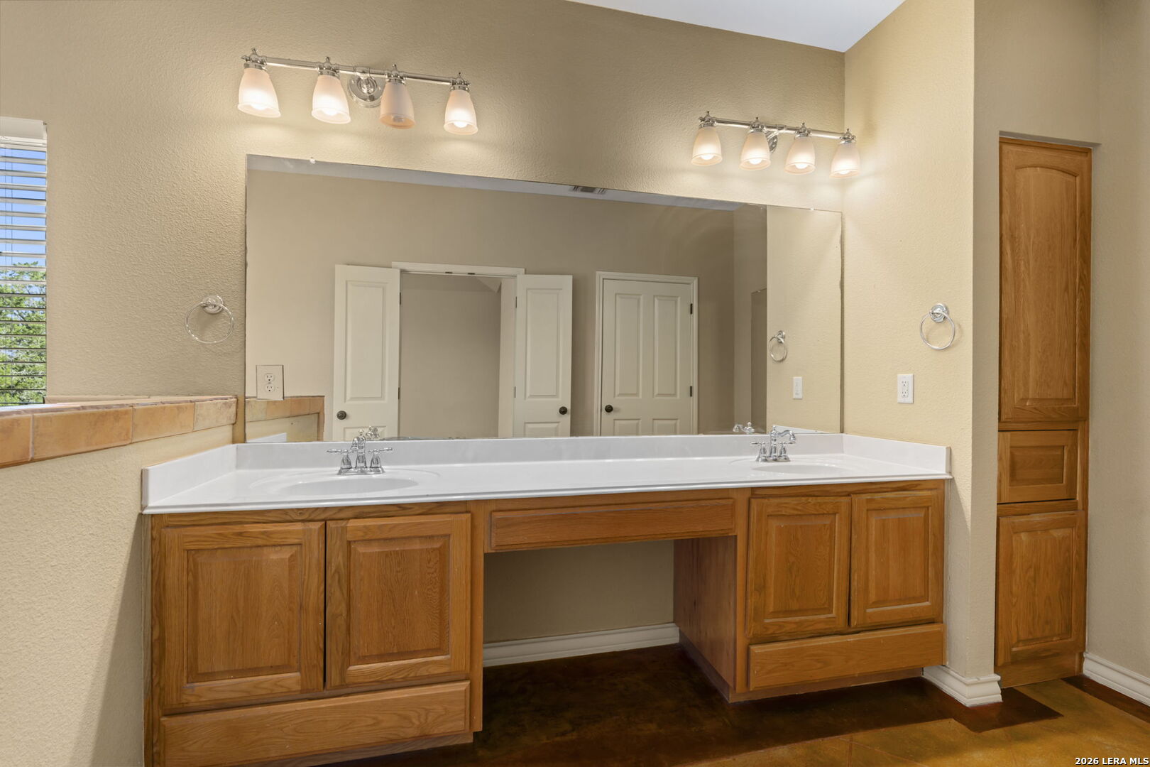 448 Western Trail