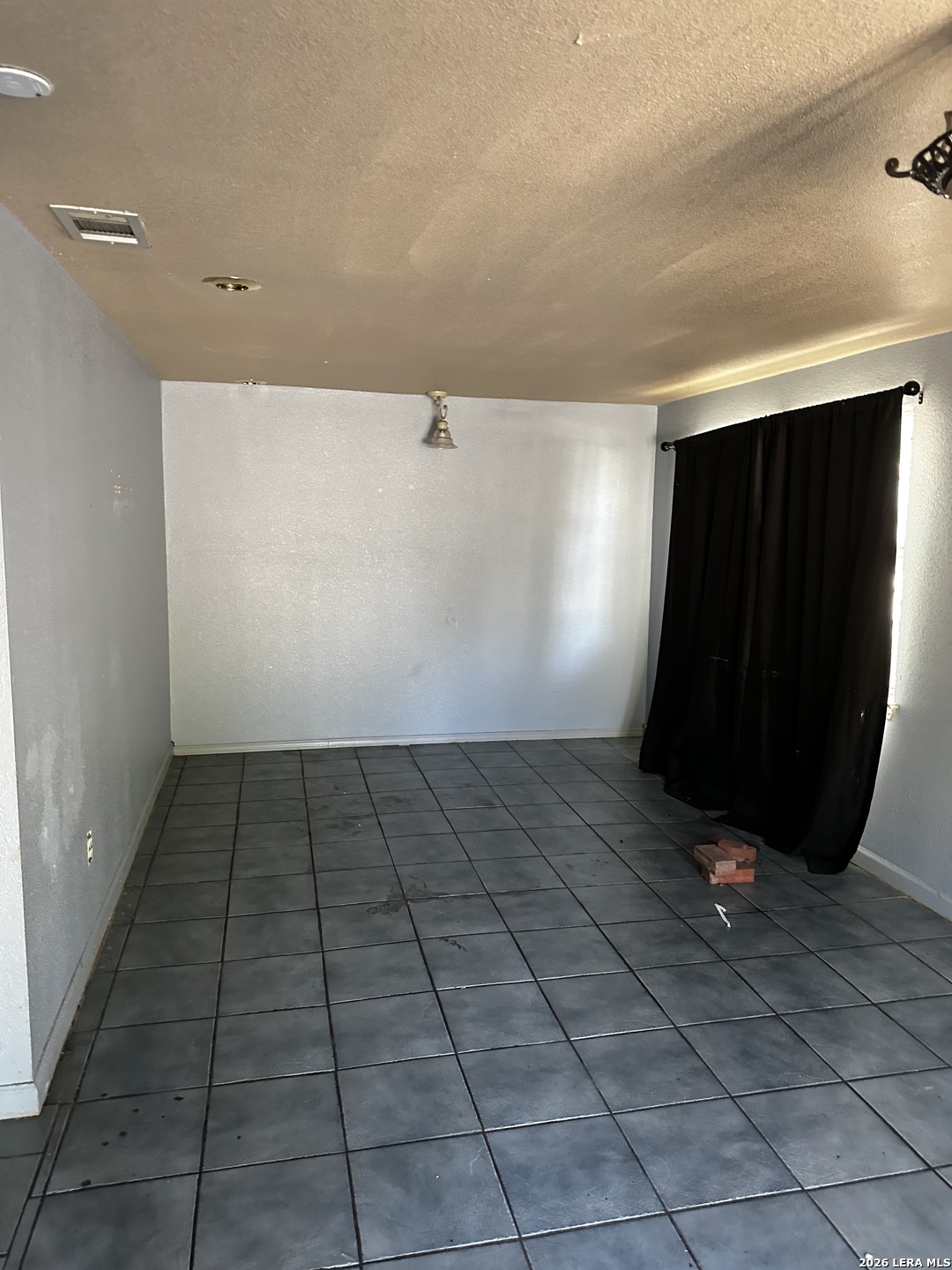 601 E ANSLEY BLVD, San Antonio, TX 78221