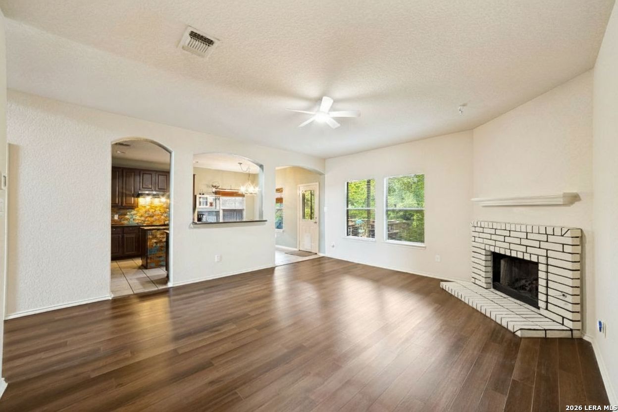 11819 Camp Real, San Antonio, TX 78253