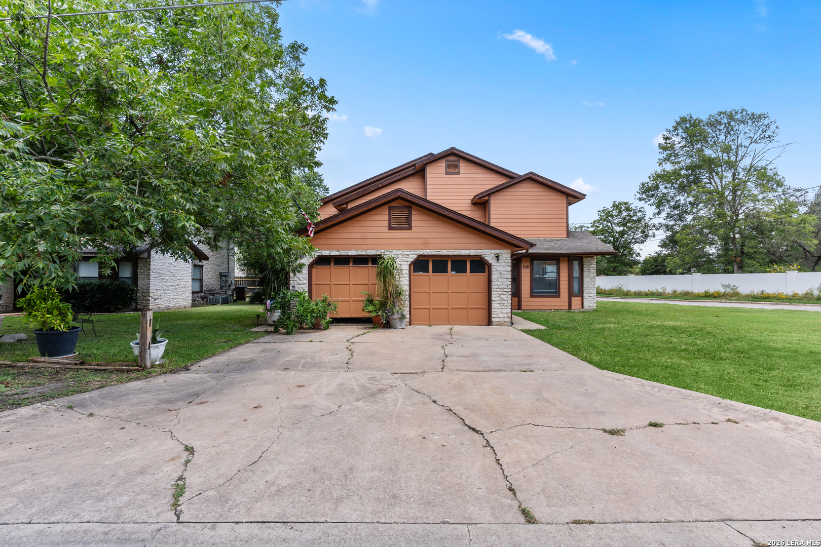 Photo 1 of Multi family home for sale at 108 Leona St, Lockhart, TX 78644 | MLS# 2016977 | Listing updated on 2026-09-16