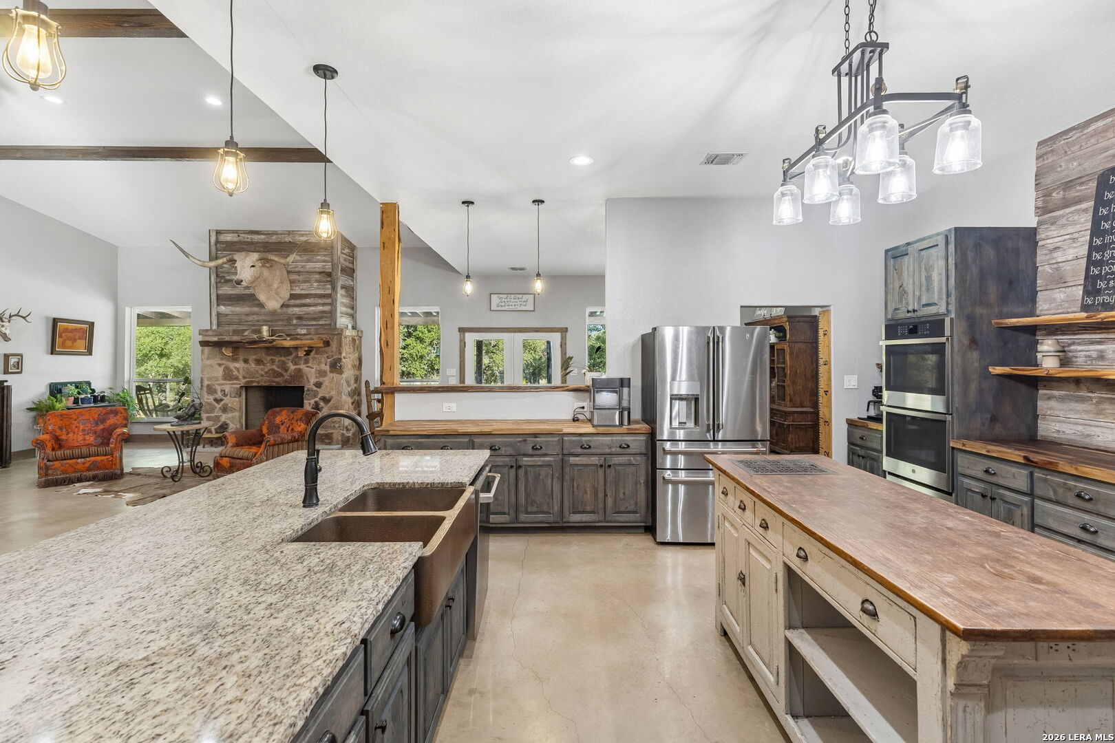 105 Dillard Lane, Bergheim, TX 78004
