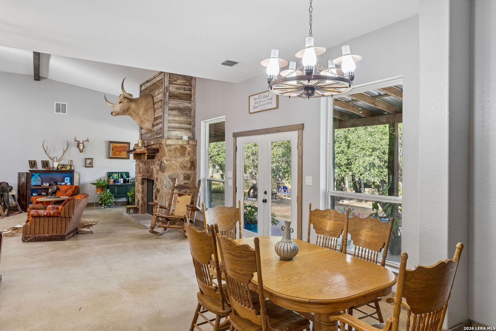 105 Dillard Lane, Bergheim, TX 78004