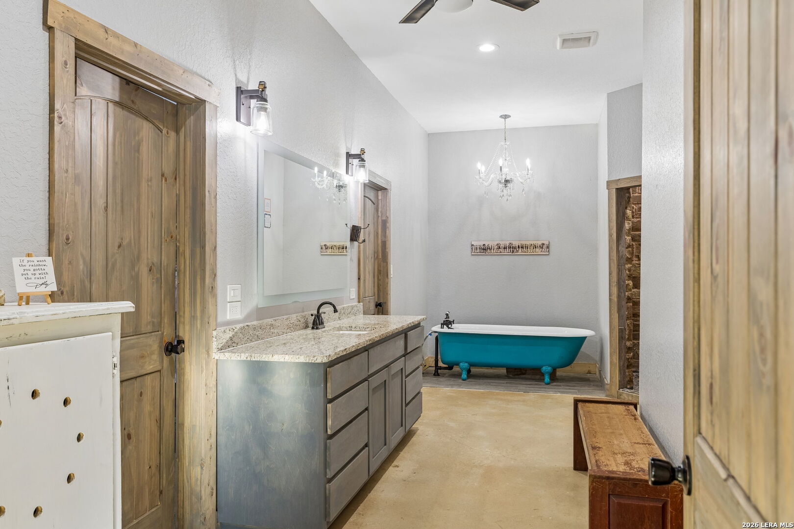 105 Dillard Lane, Bergheim, TX 78004