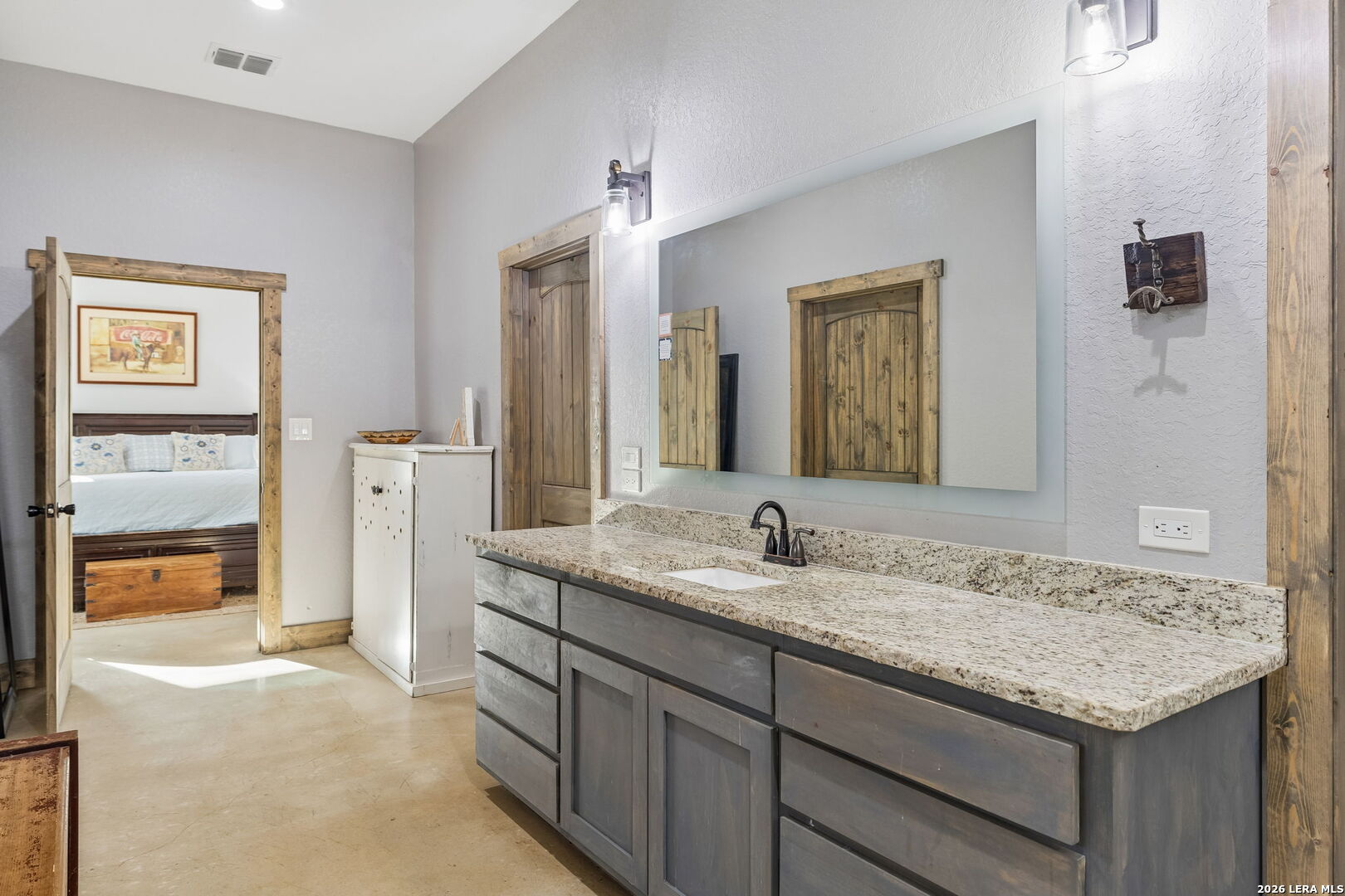 105 Dillard Lane, Bergheim, TX 78004