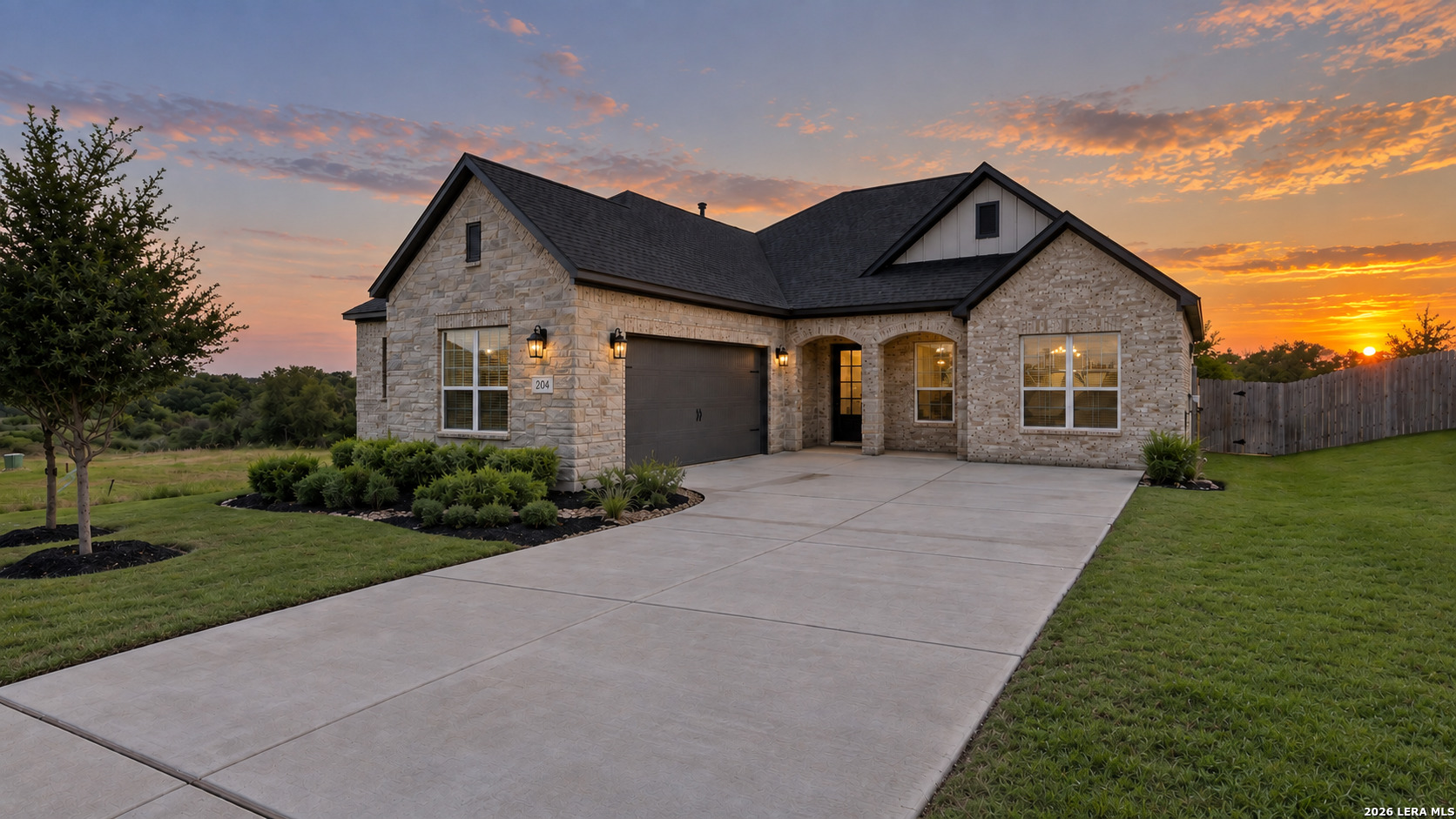 204 AZALEA ALY, Castroville, TX 78009