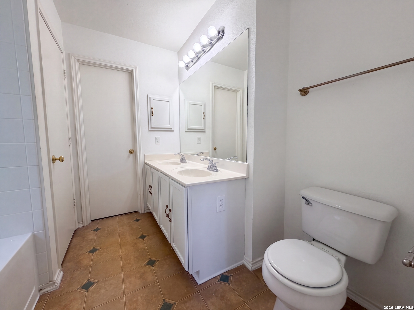 5759 MIDCROWN DR, San Antonio, TX 78218