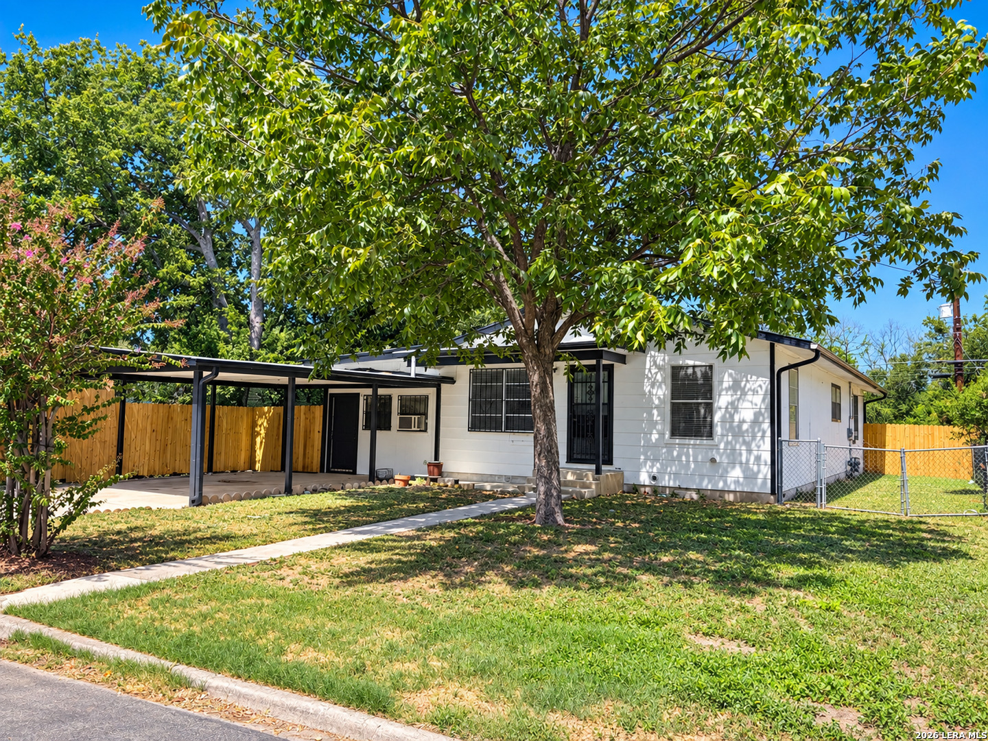 111 Ashland Dr Listing Cover Image