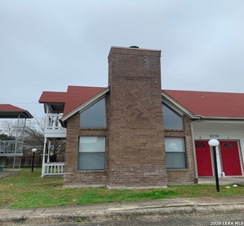 6330 CAMBRIDGE DR, #2, San Antonio, TX 78218